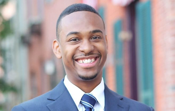 Foto del Dr. Camereon Webb